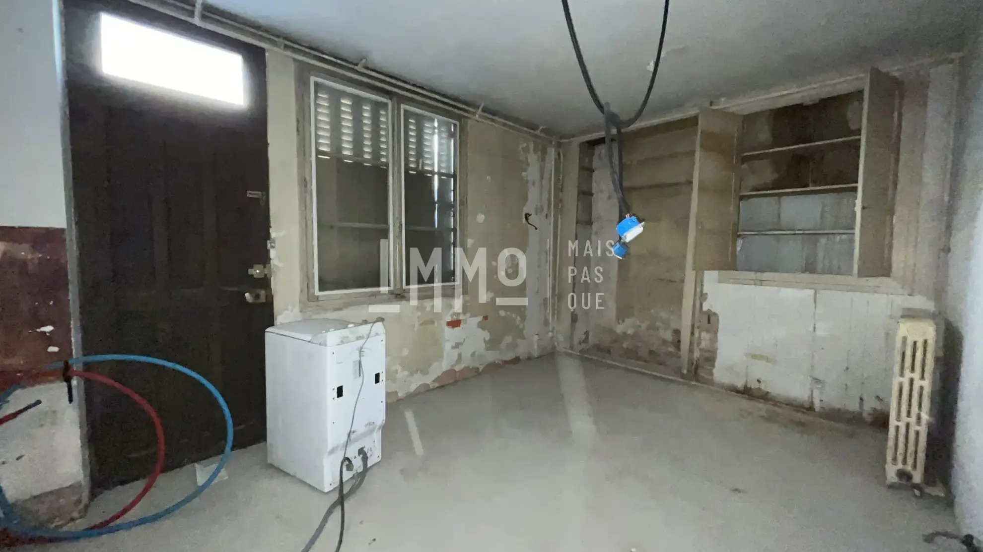 Investissez dans un lot de deux immeubles à Saint-Calais – Opportunité rare 