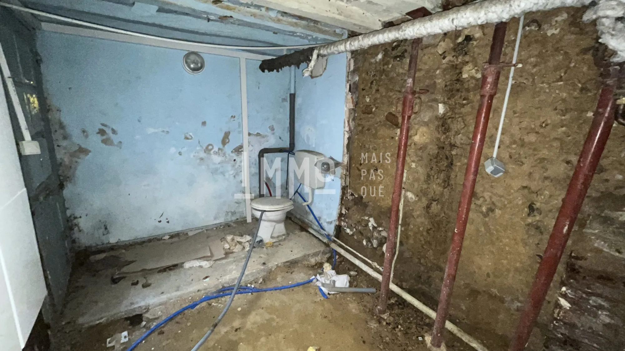 Investissez dans un lot de deux immeubles à Saint-Calais – Opportunité rare 