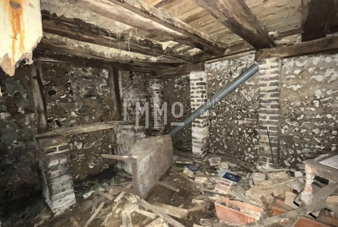 Investissez dans un lot de deux immeubles à Saint-Calais – Opportunité rare 