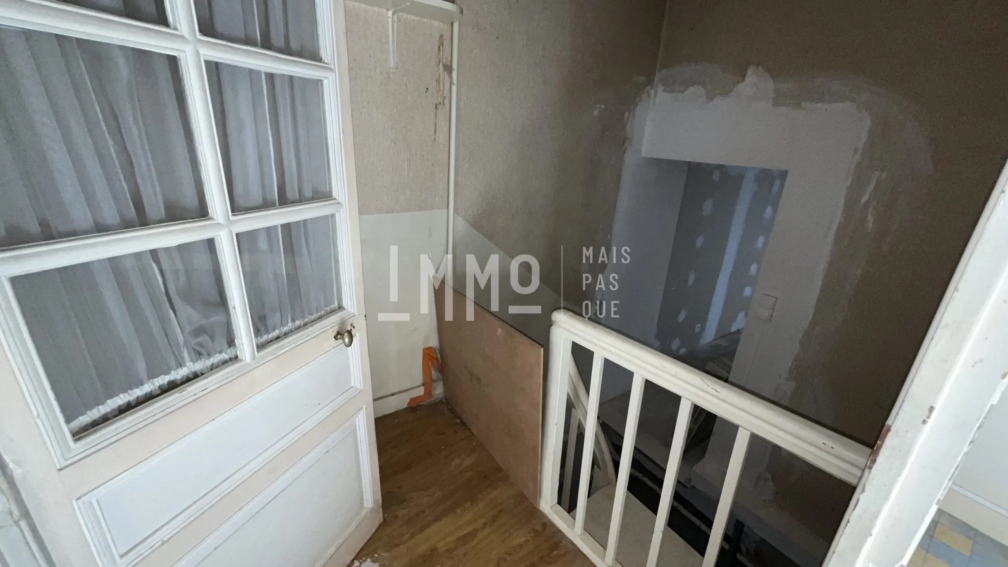 Investissez dans un lot de deux immeubles à Saint-Calais – Opportunité rare 