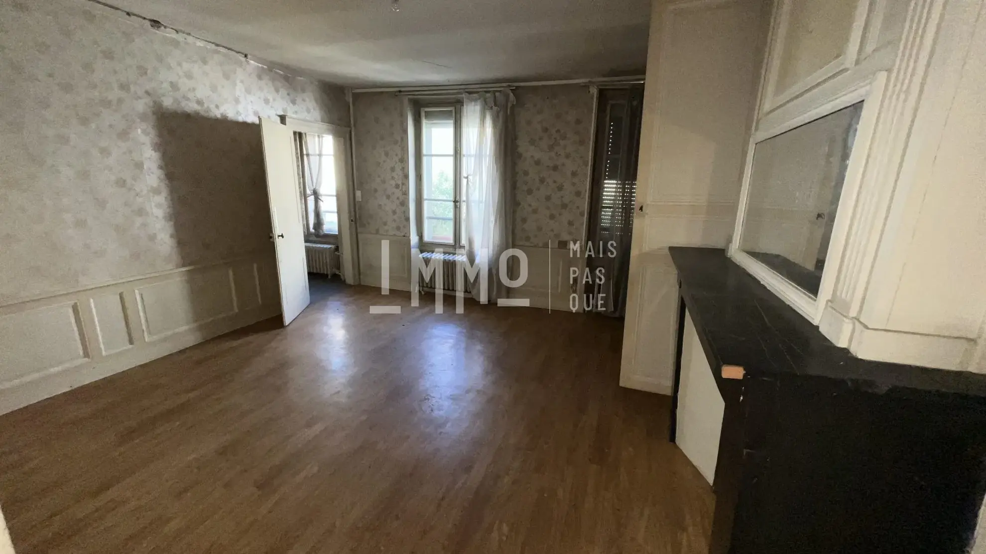 Investissez dans un lot de deux immeubles à Saint-Calais – Opportunité rare 