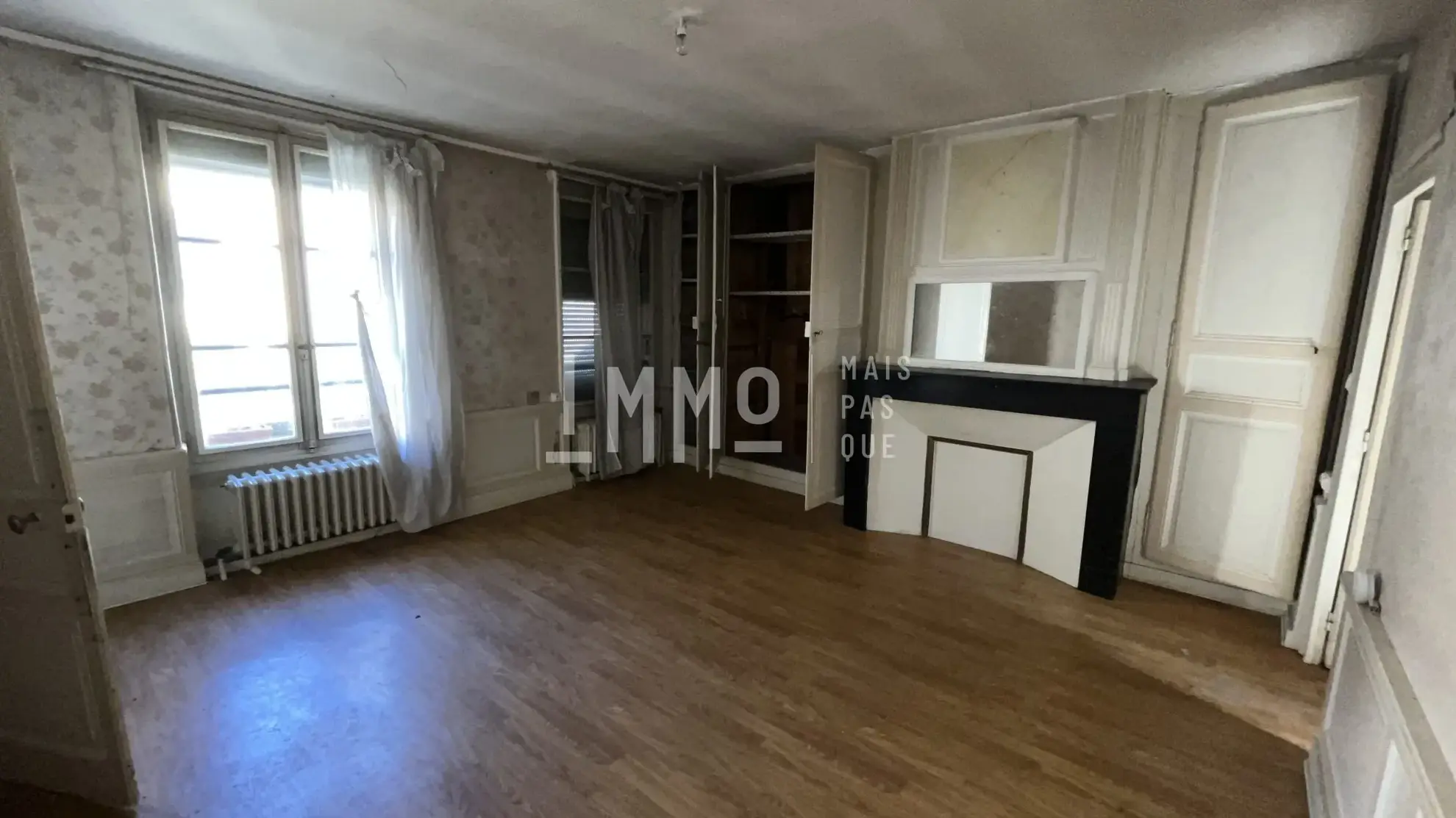 Investissez dans un lot de deux immeubles à Saint-Calais – Opportunité rare 