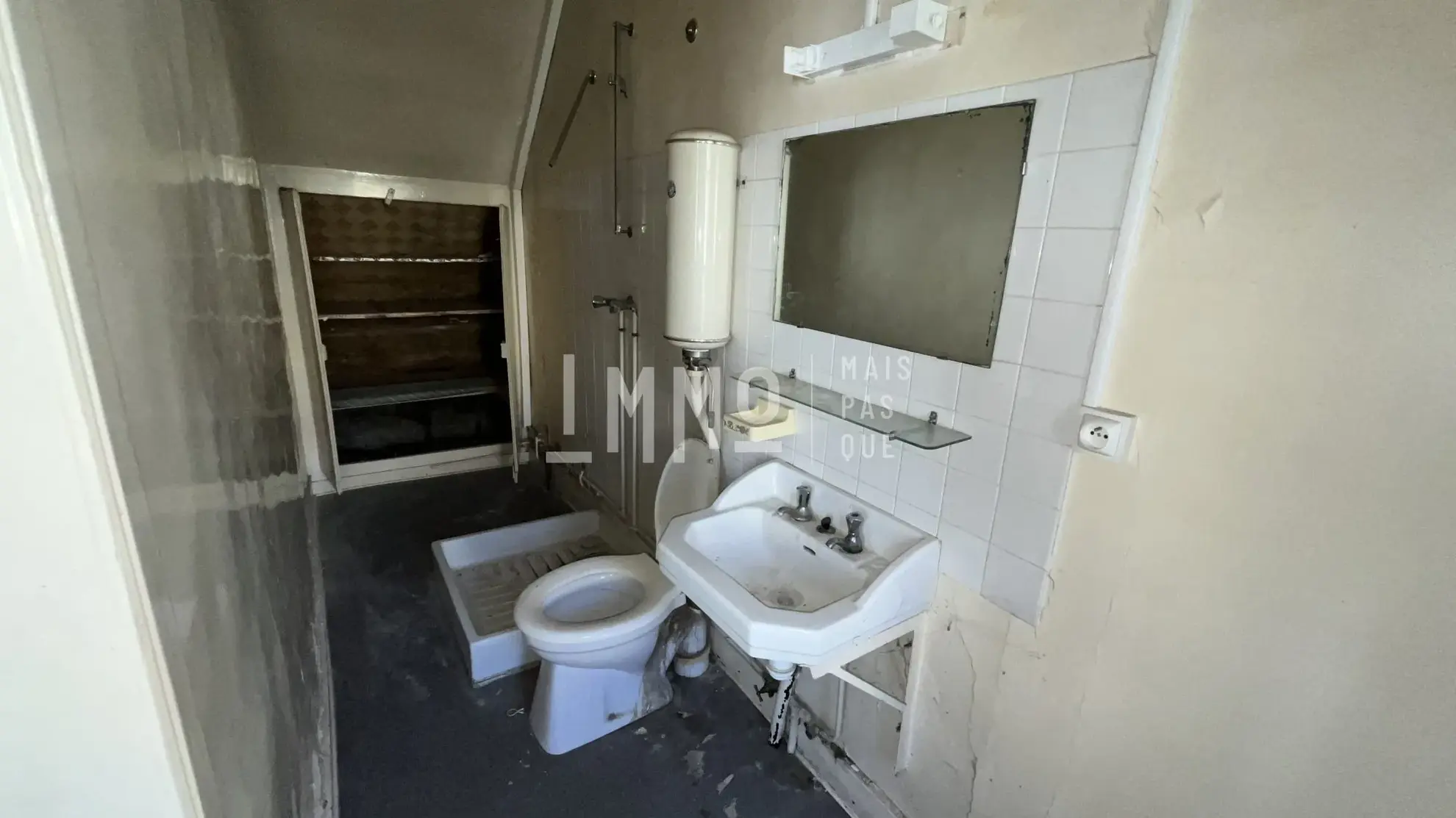 Investissez dans un lot de deux immeubles à Saint-Calais – Opportunité rare 
