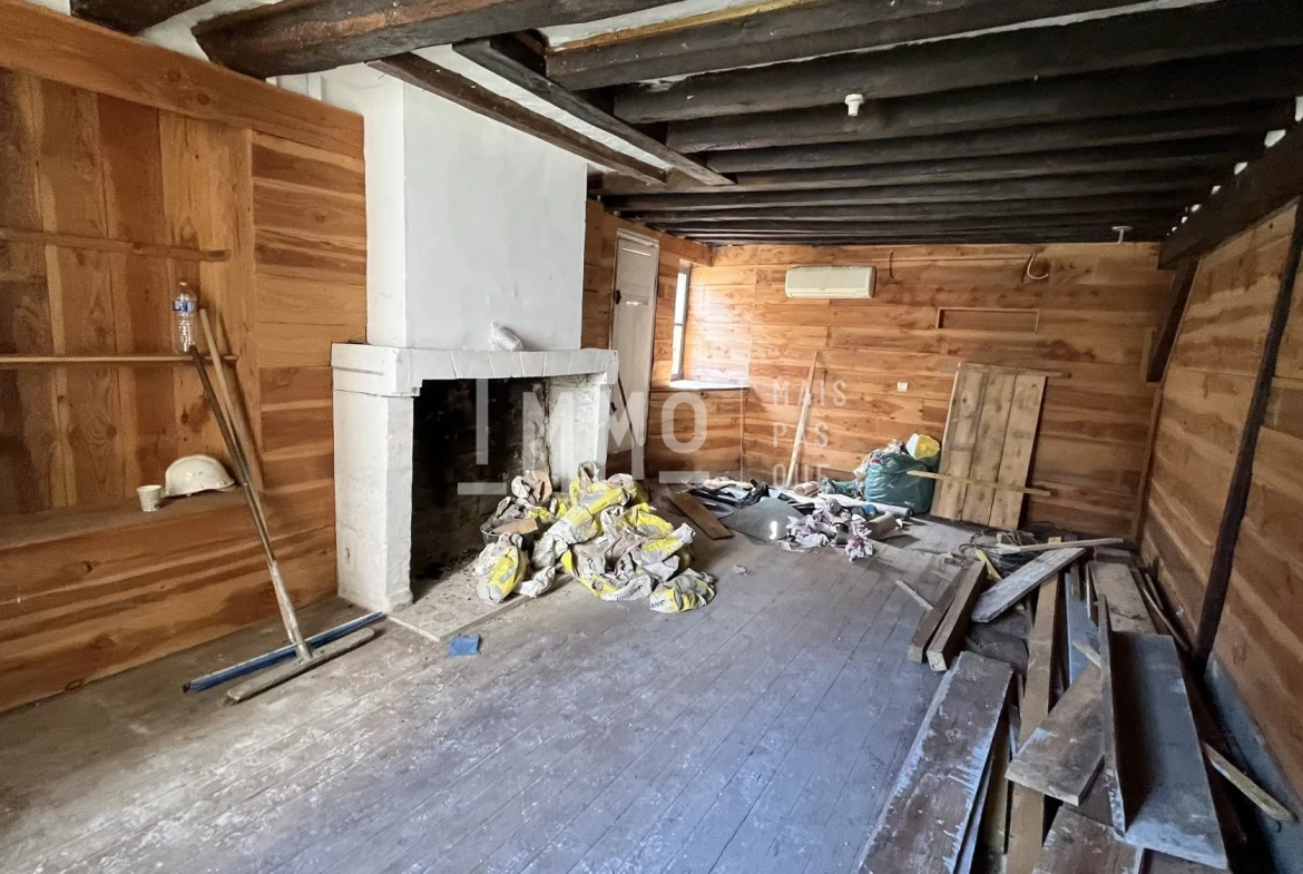 Investissez dans un lot de deux immeubles à Saint-Calais – Opportunité rare 
