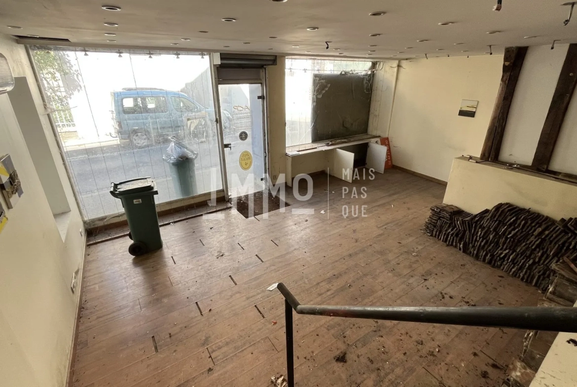 Investissez dans un lot de deux immeubles à Saint-Calais – Opportunité rare 