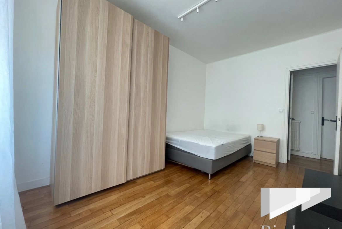 Appartement T3 rénové à vendre à Orléans, proche gare et commerces 