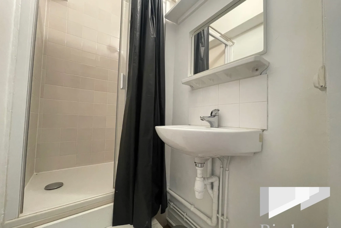 Appartement T3 rénové à vendre à Orléans, proche gare et commerces 