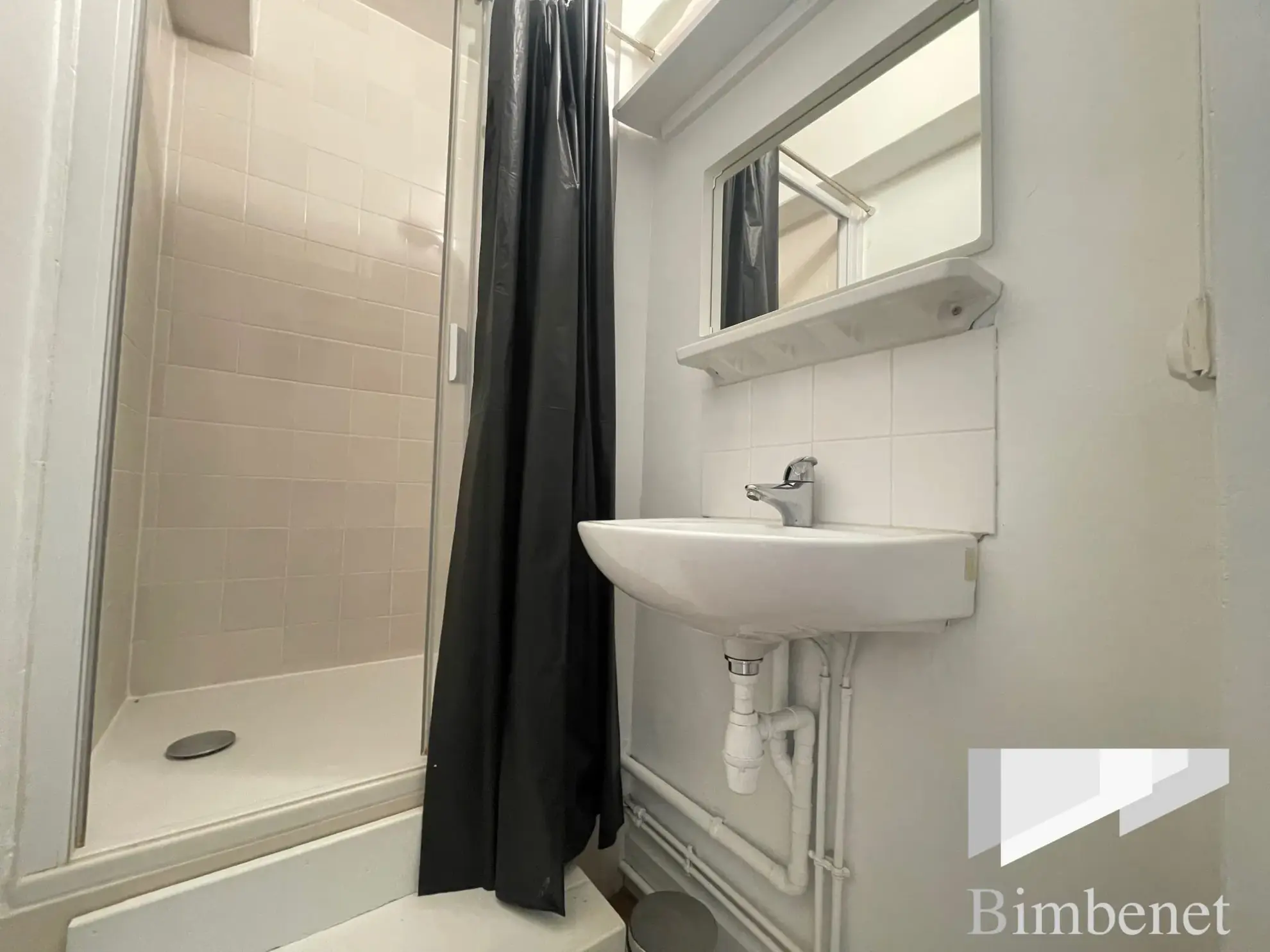 Appartement T3 rénové à vendre à Orléans, proche gare et commerces 