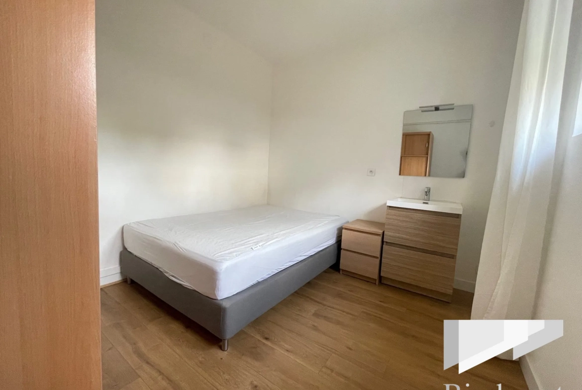 Appartement T3 rénové à vendre à Orléans, proche gare et commerces 