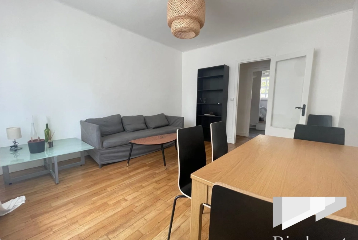 Appartement T3 rénové à vendre à Orléans, proche gare et commerces 