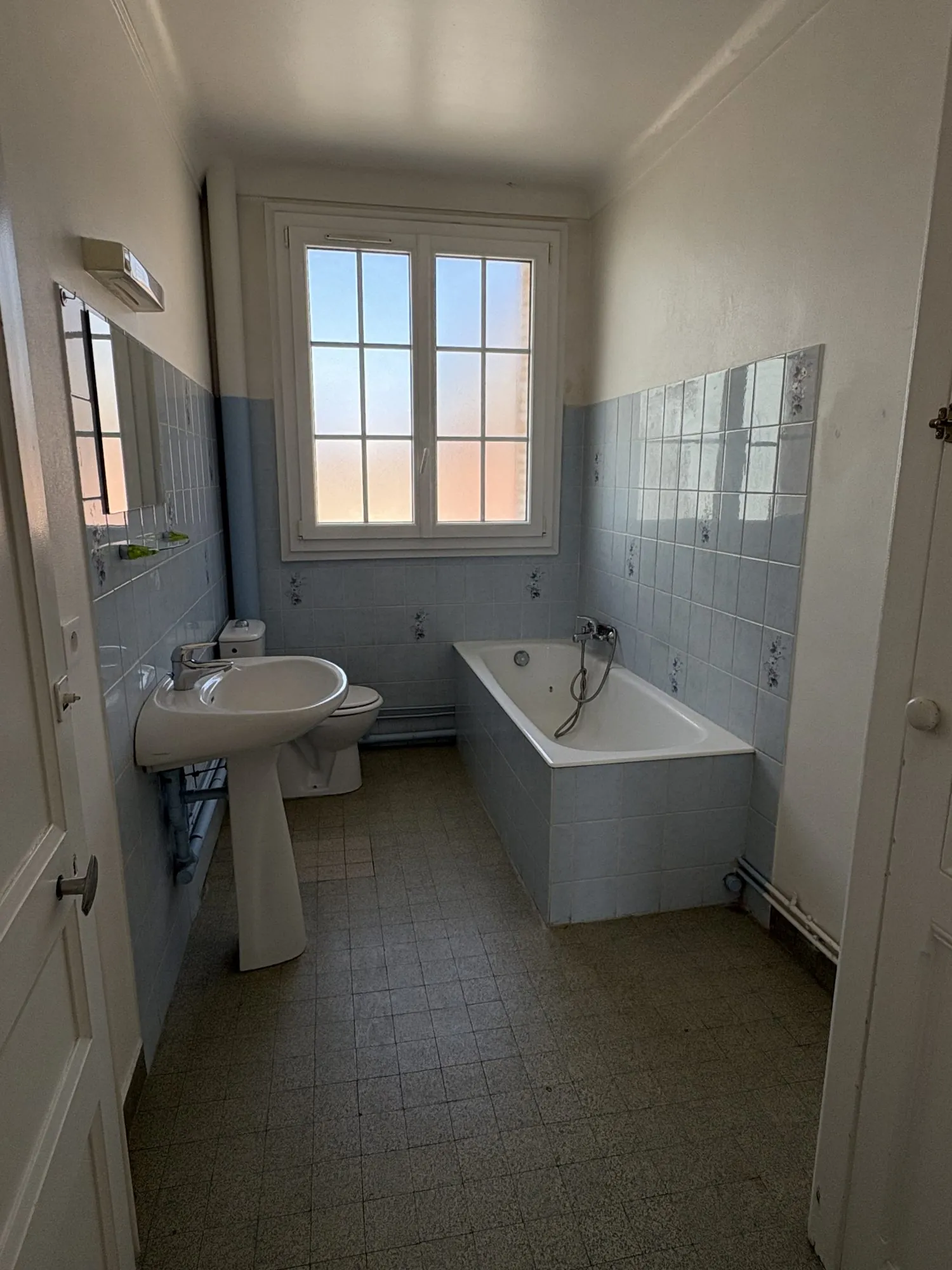 Appartement à vendre au centre de Lisieux avec cave et faibles charges 