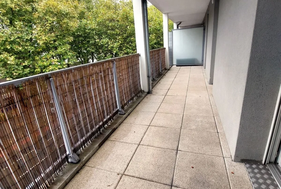 Appartement lumineux avec parking sécurisé à Saint-Nazaire – Résidence de standing 