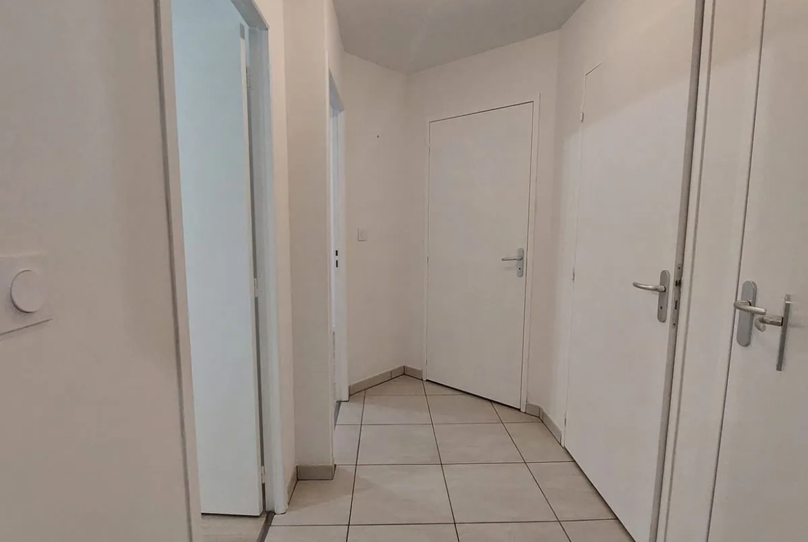 Appartement lumineux avec parking sécurisé à Saint-Nazaire – Résidence de standing 