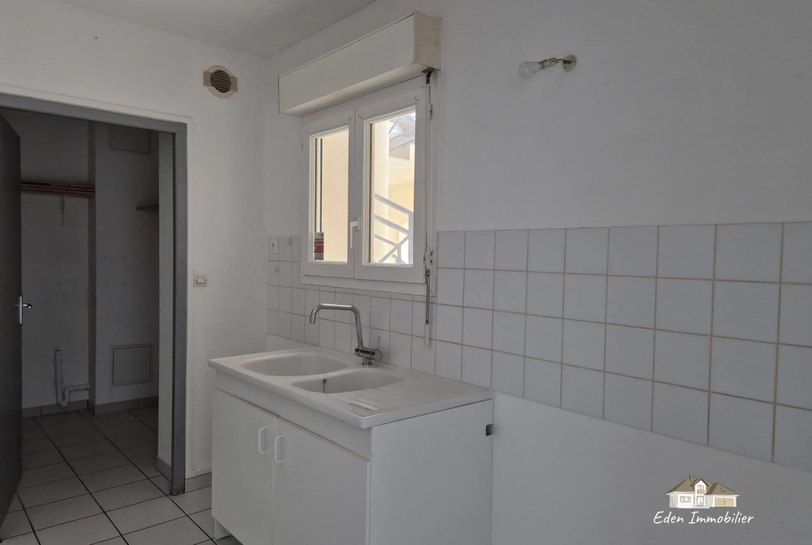 Bel appartement 3 pièces avec 2 chambres à Saint-Sulpice-et-Cameyrac 
