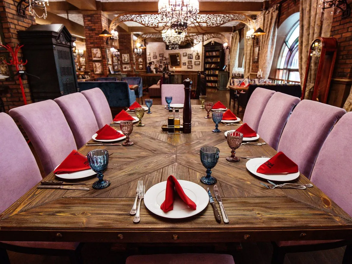 Restaurant à vendre dans la région d'Yverdon, établissement moderne avec logement et terrasse 