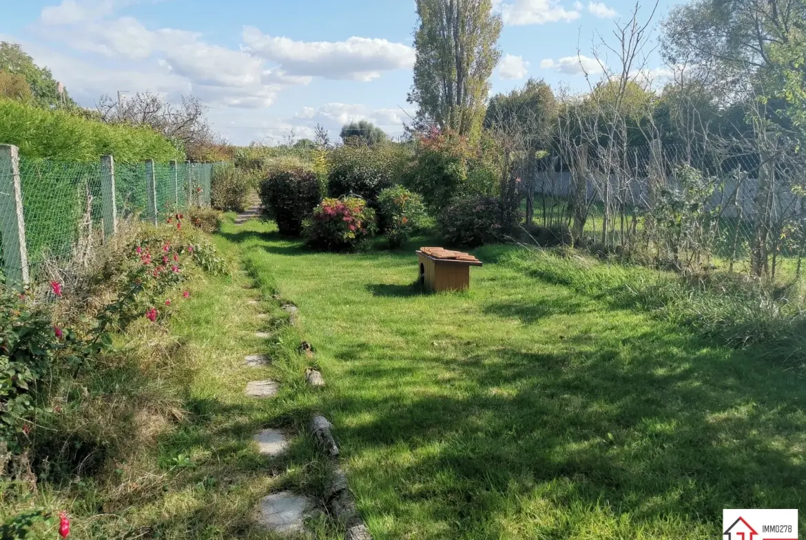 Maison mitoyenne à Oxelaëre près de Cassel – 114 m², jardin, calme 
