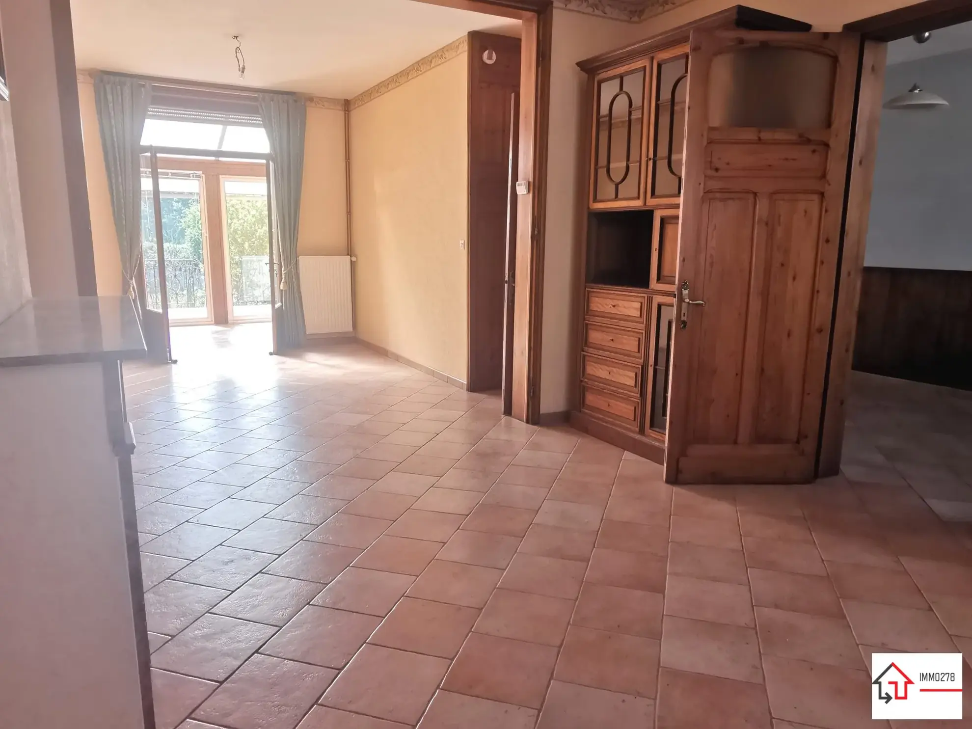 Maison mitoyenne à Oxelaëre près de Cassel – 114 m², jardin, calme 