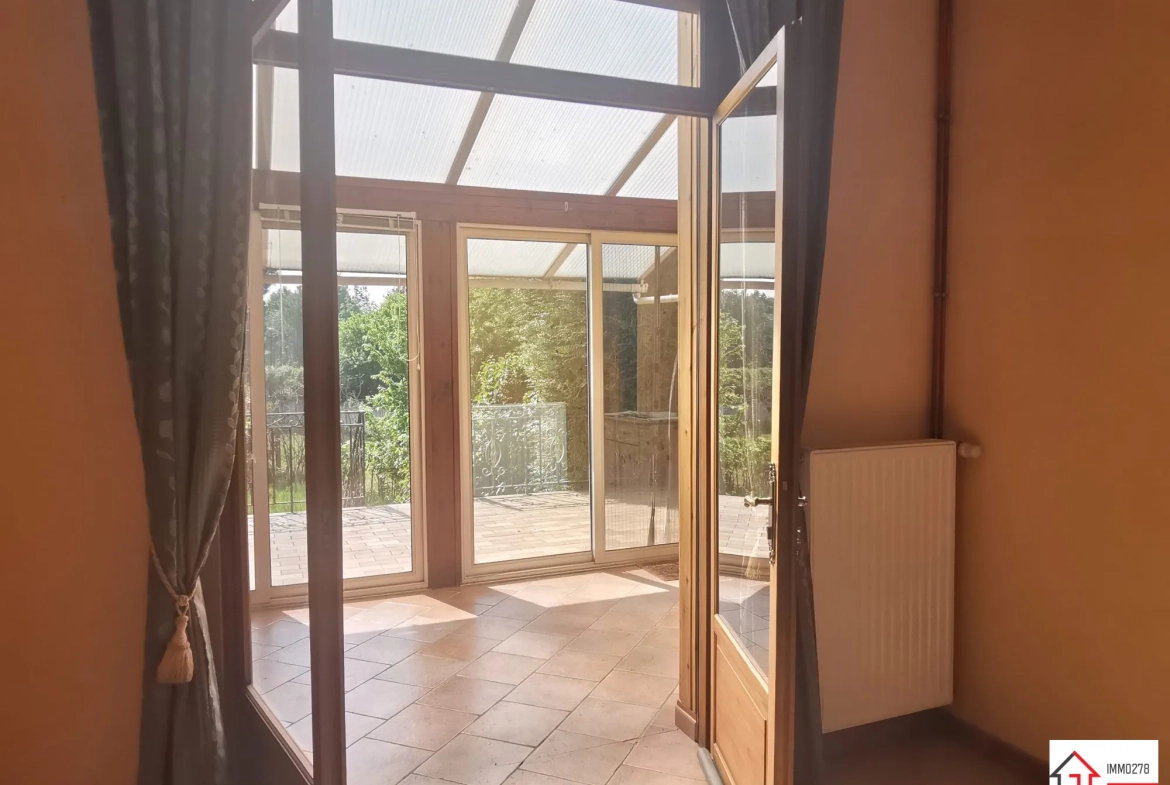 Maison mitoyenne à Oxelaëre près de Cassel – 114 m², jardin, calme 