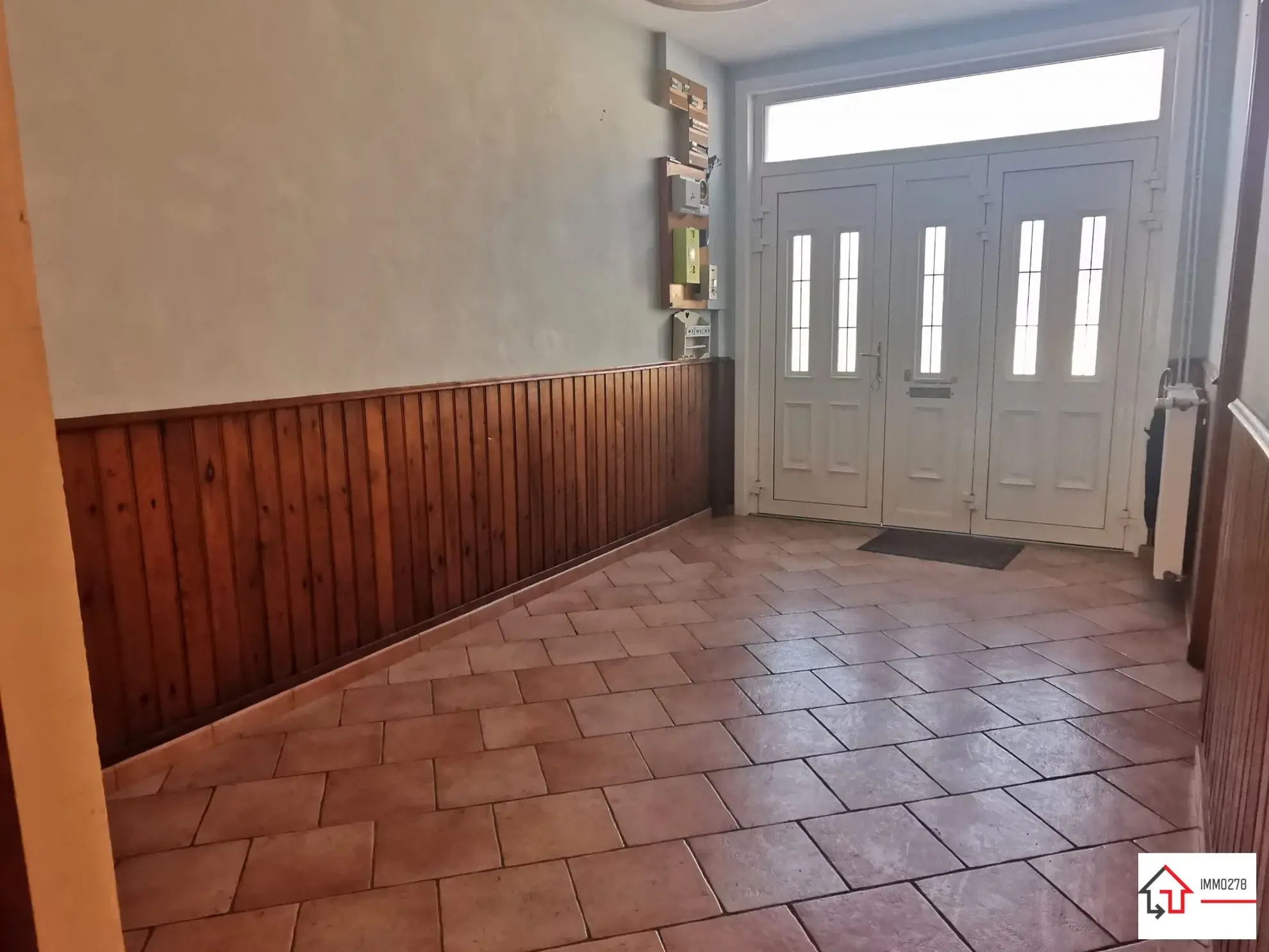 Maison mitoyenne à Oxelaëre près de Cassel – 114 m², jardin, calme 