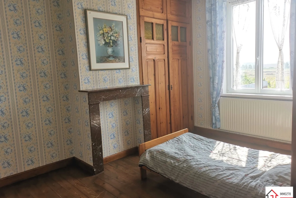 Maison mitoyenne à Oxelaëre près de Cassel – 114 m², jardin, calme 