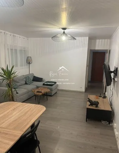 Salon - séjour Appartement T4 à vendre à Châtellerault - 82 m², proche centre-ville 