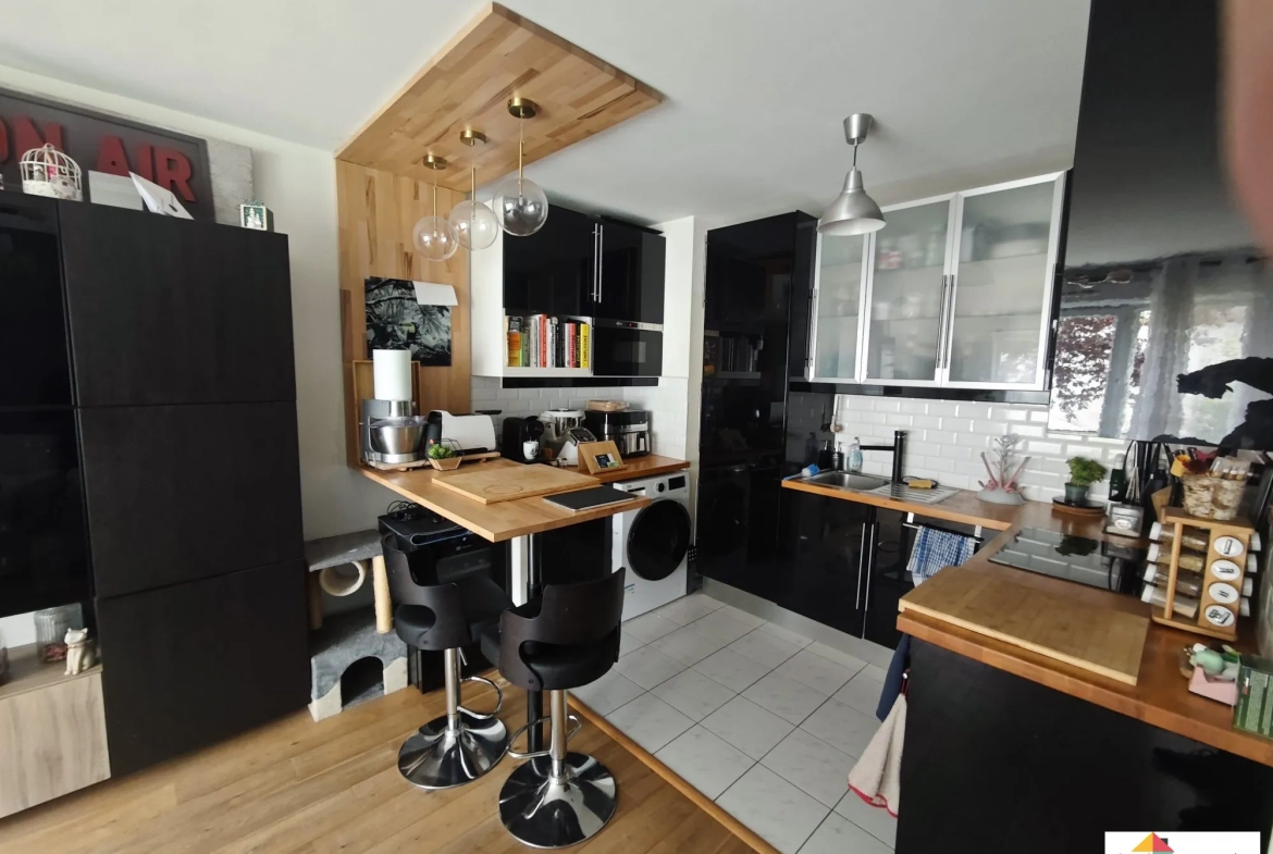 Appartement 3 pièces sécurisé avec parking à Évry-Courcouronnes 