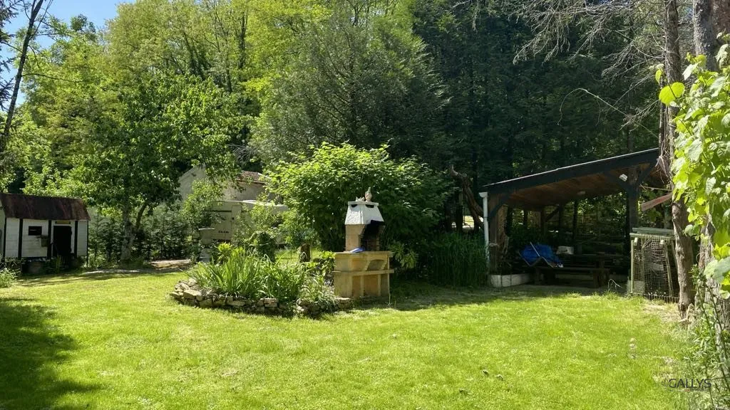 Terrain de loisir 865 m² en bord de Meuse à Ugny-sur-Meuse 