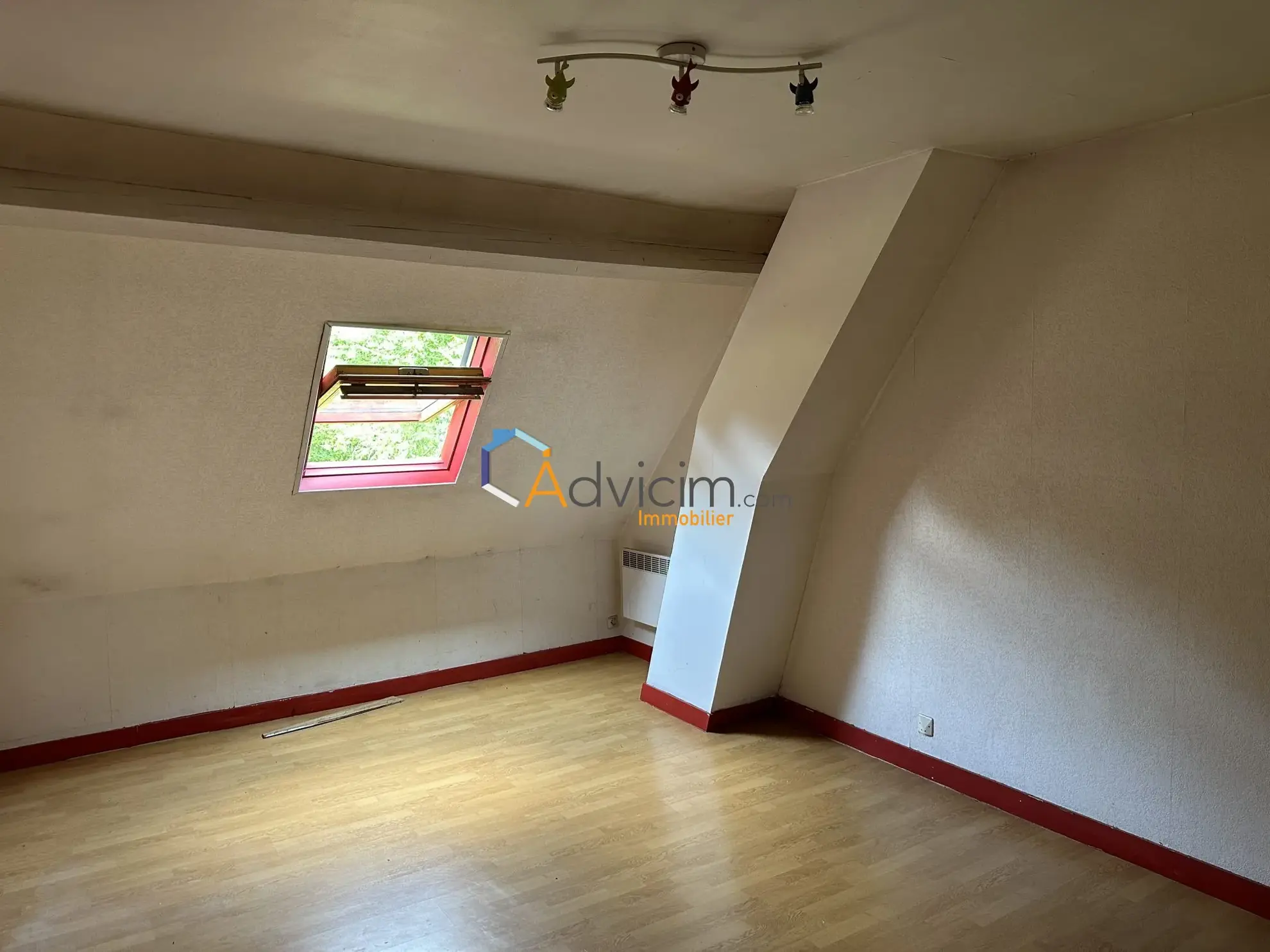 Maison individuelle avec grand terrain à Courtenay 45320 