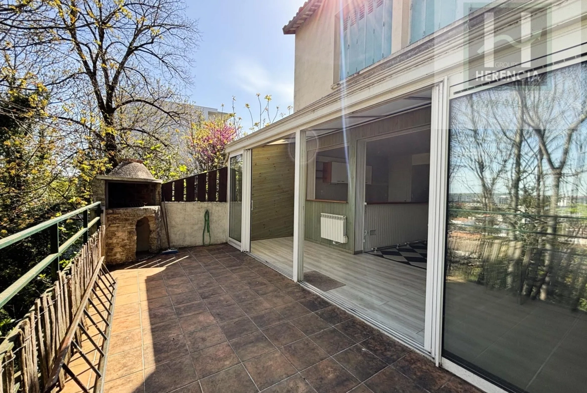 Belle maison à Angoulême de 129 m² proche gare et centre-ville avec terrasse 