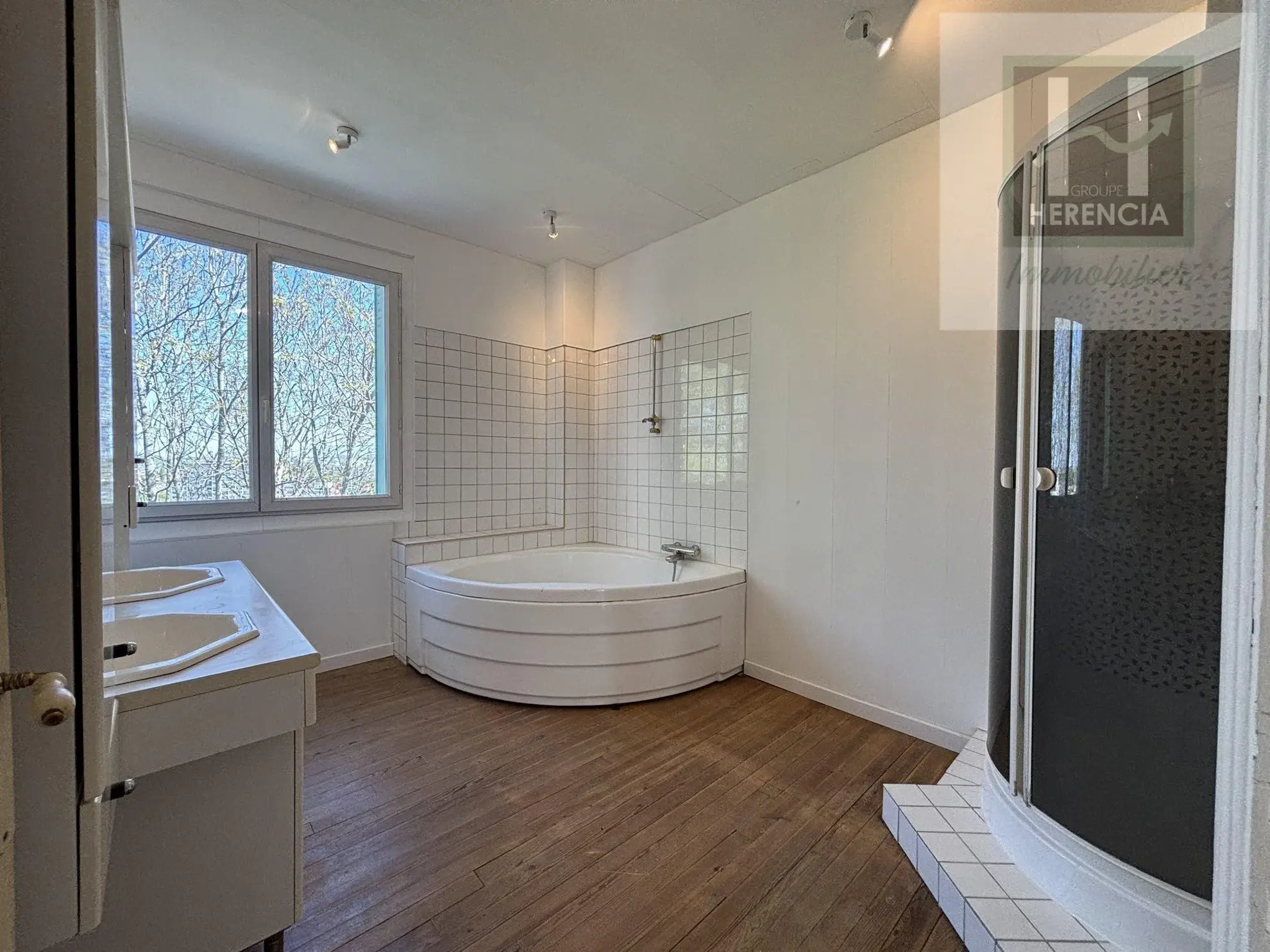Belle maison à Angoulême de 129 m² proche gare et centre-ville avec terrasse 