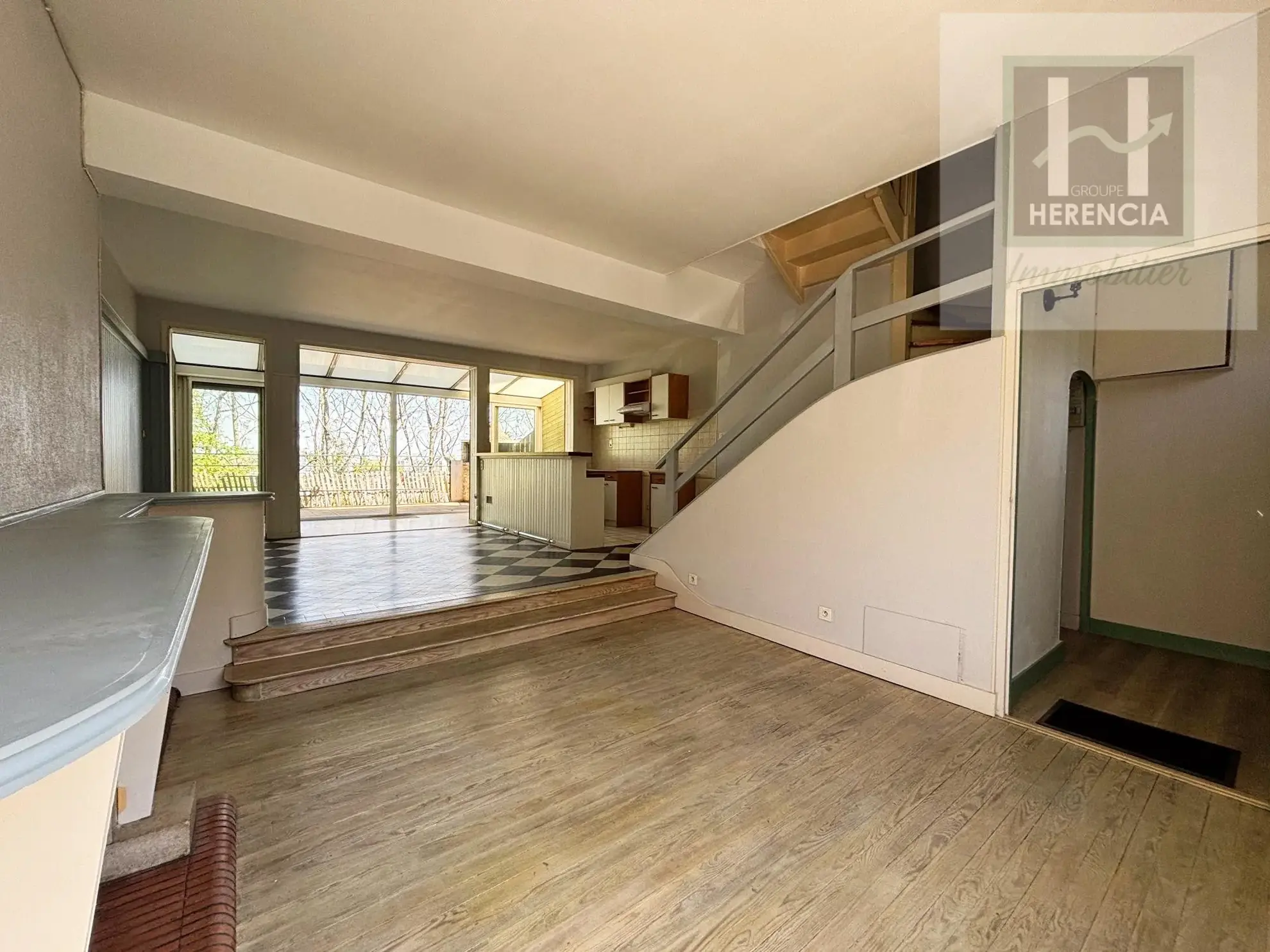 Belle maison à Angoulême de 129 m² proche gare et centre-ville avec terrasse 