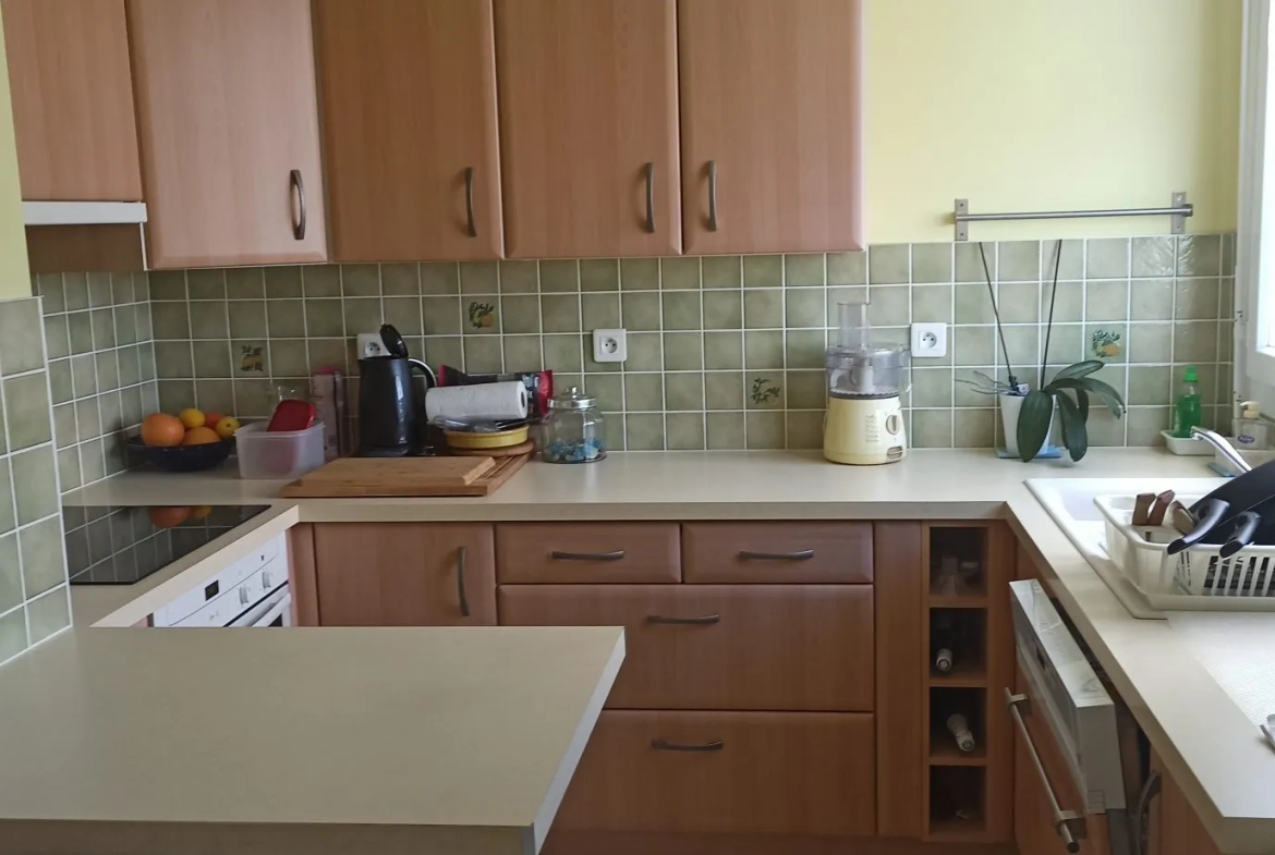 Bel appartement T3 bis à vendre à Carbon-Blanc, proche tramway, sans travaux à prévoir 