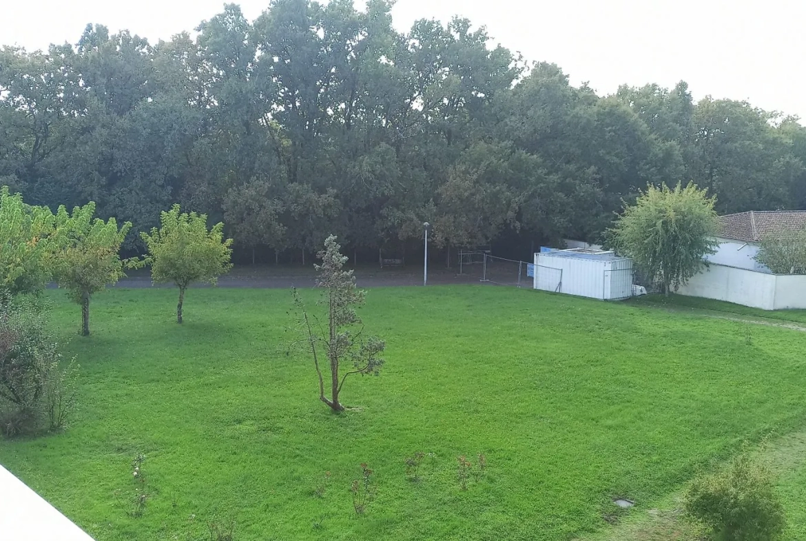 Bel appartement T3 bis à vendre à Carbon-Blanc, proche tramway, sans travaux à prévoir 