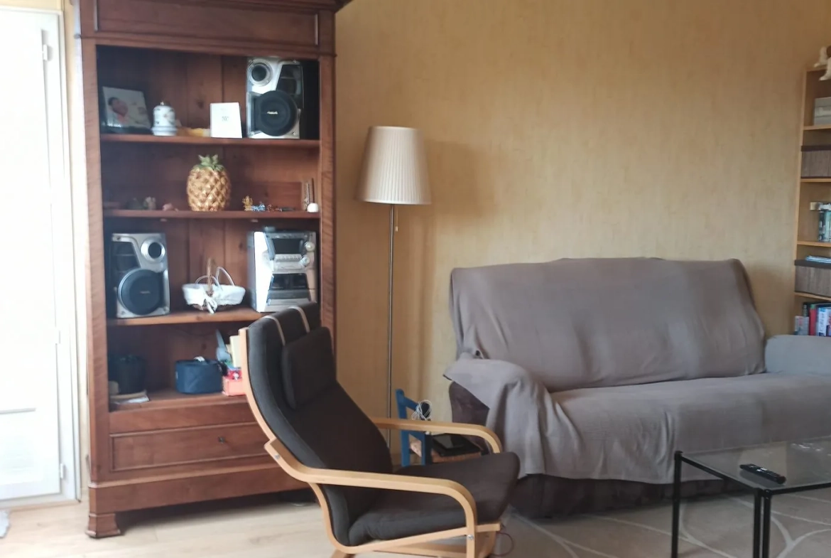 Bel appartement T3 bis à vendre à Carbon-Blanc, proche tramway, sans travaux à prévoir 