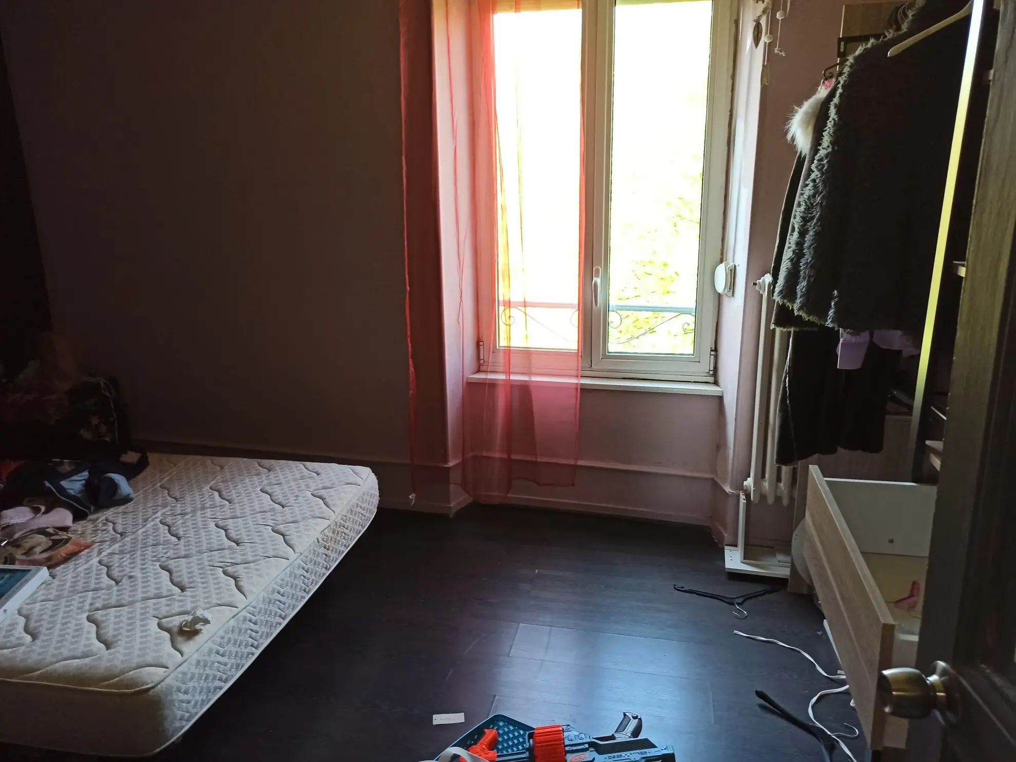 Appartement T5 lumineux à Héricourt avec terrasse en bord de l'eau 