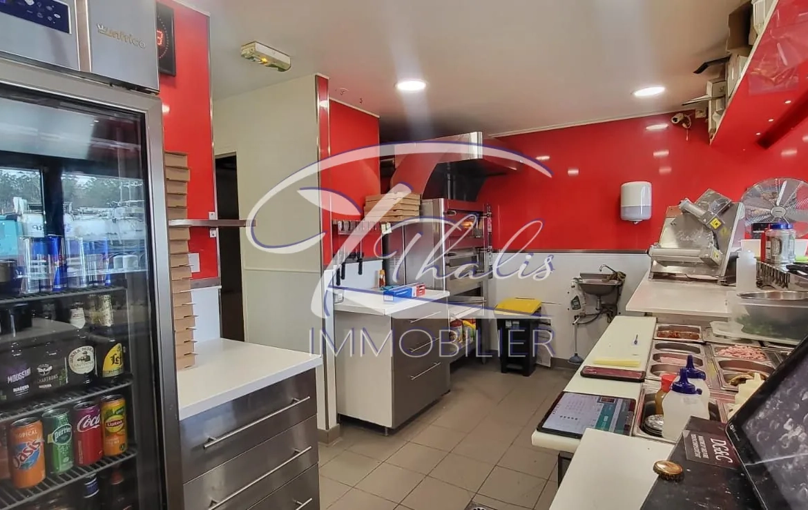 Pizzeria à céder à Blanquefort, local équipé et clientèle fidèle 