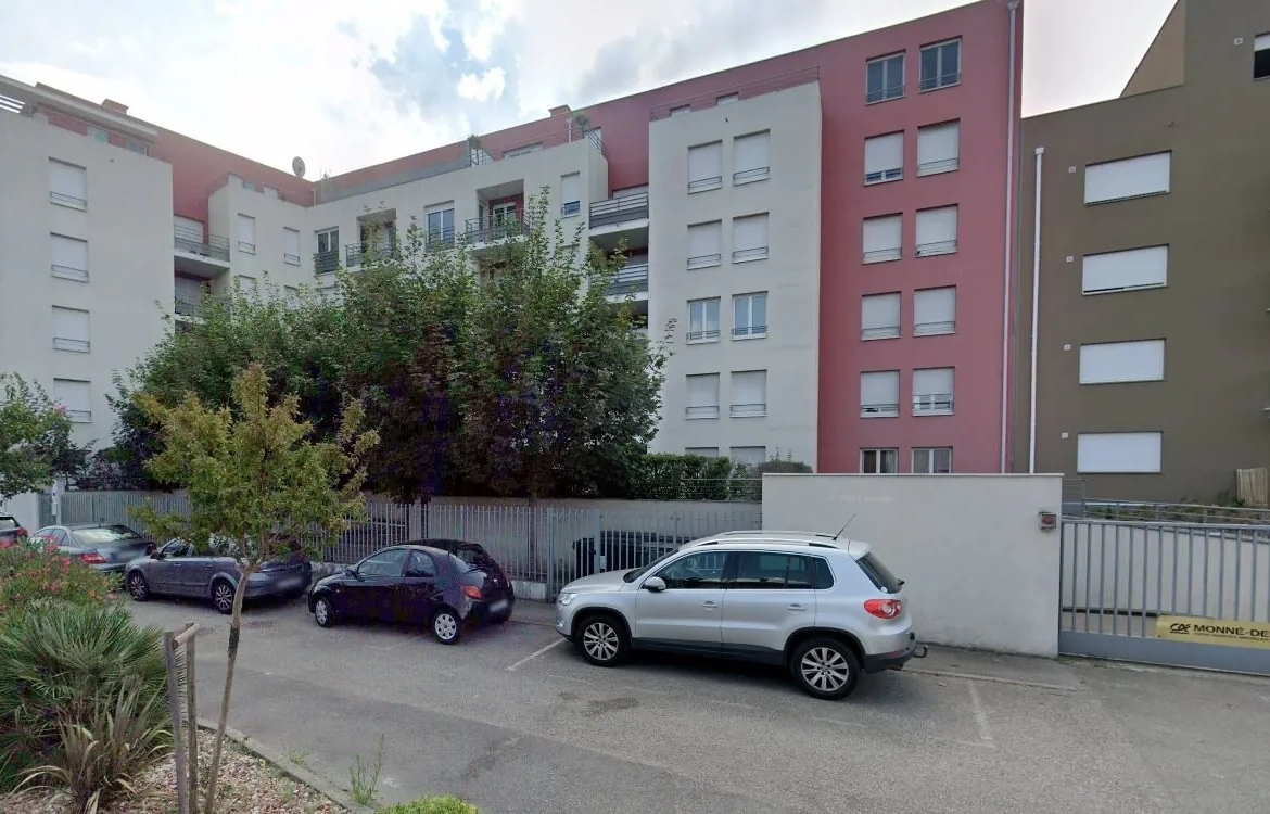 Appartement T2 à vendre à Grigny - Bonne rentabilité et résidence sécurisée 