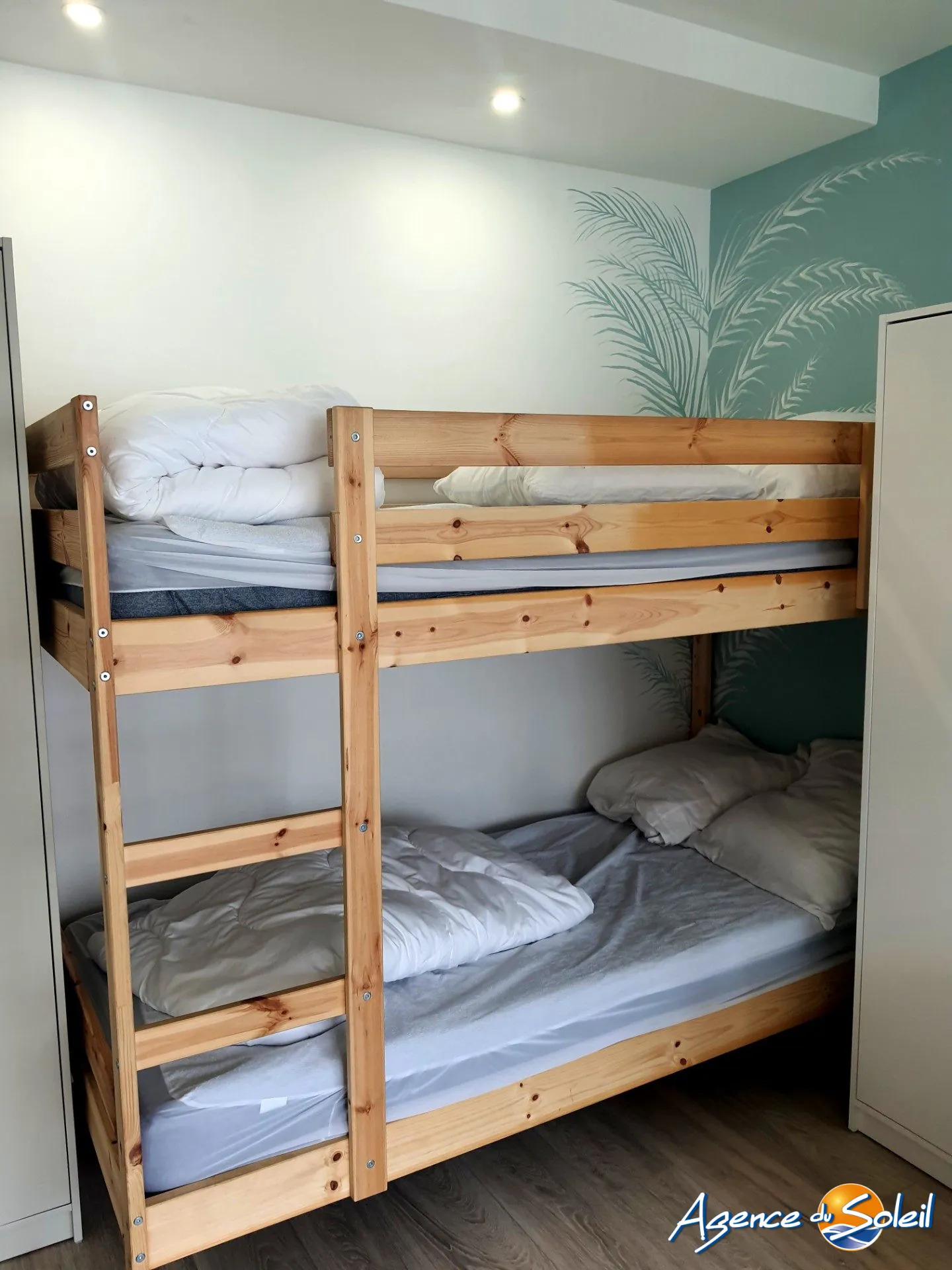 Appartement rénové avec terrasse et parking à Gruissan 
