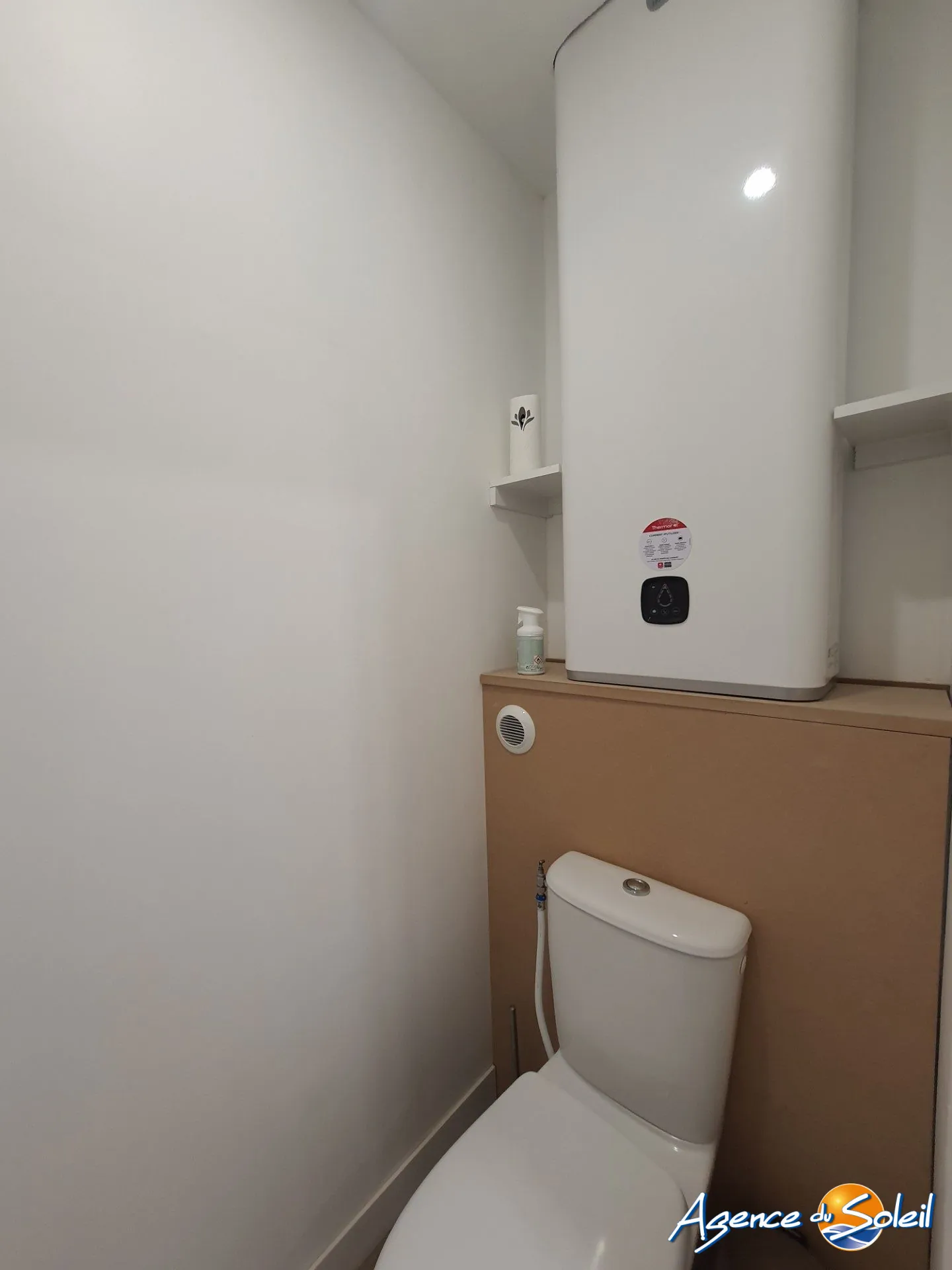 Appartement rénové avec terrasse et parking à Gruissan 