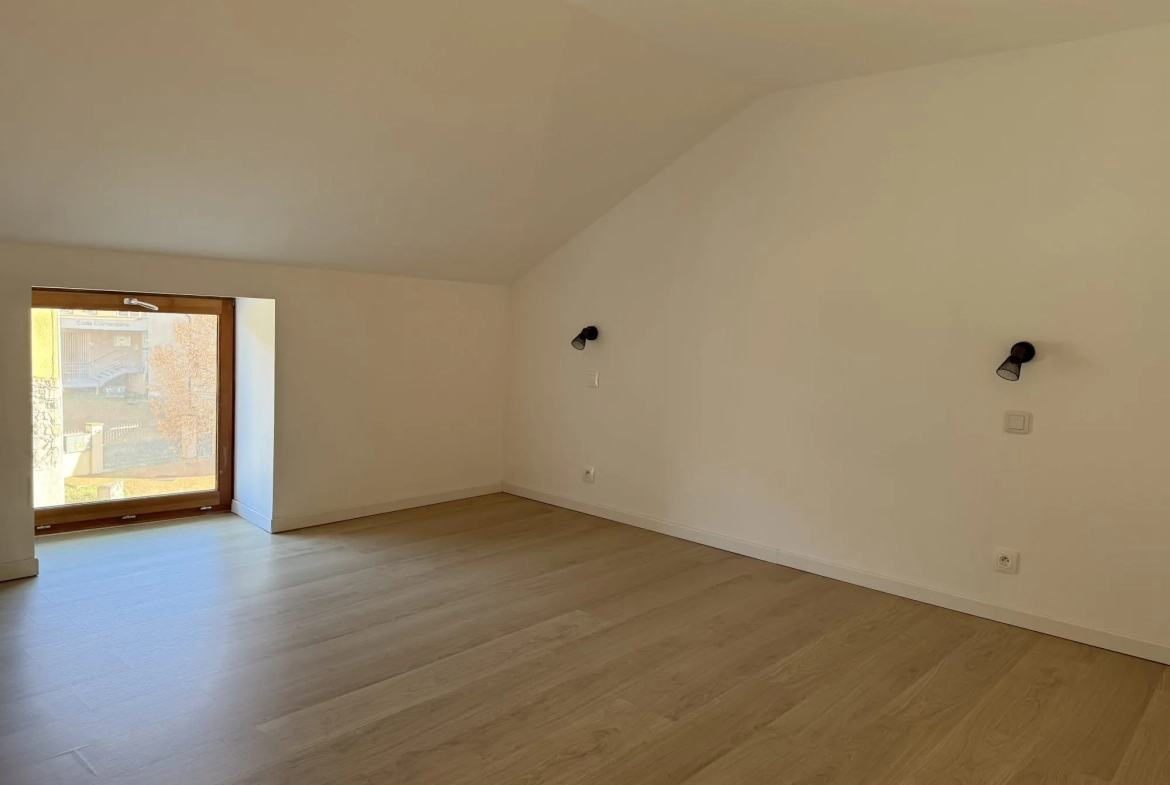 Maison de village rénovée de 90 m² au cœur de Beaujeu 