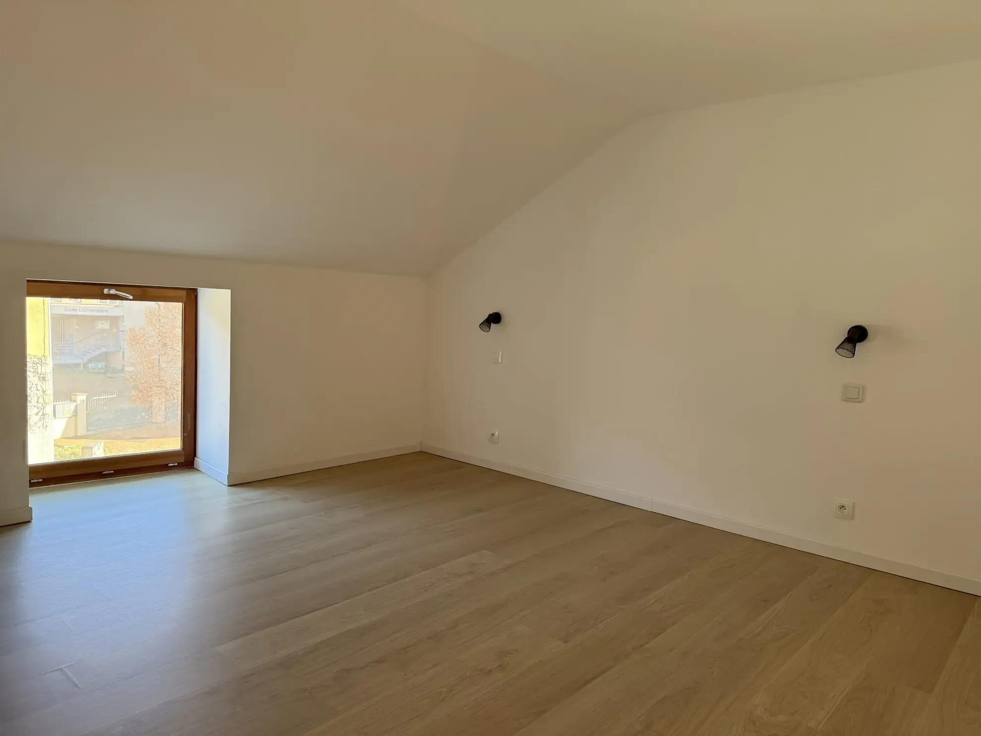 Maison de village rénovée de 90 m² au cœur de Beaujeu 