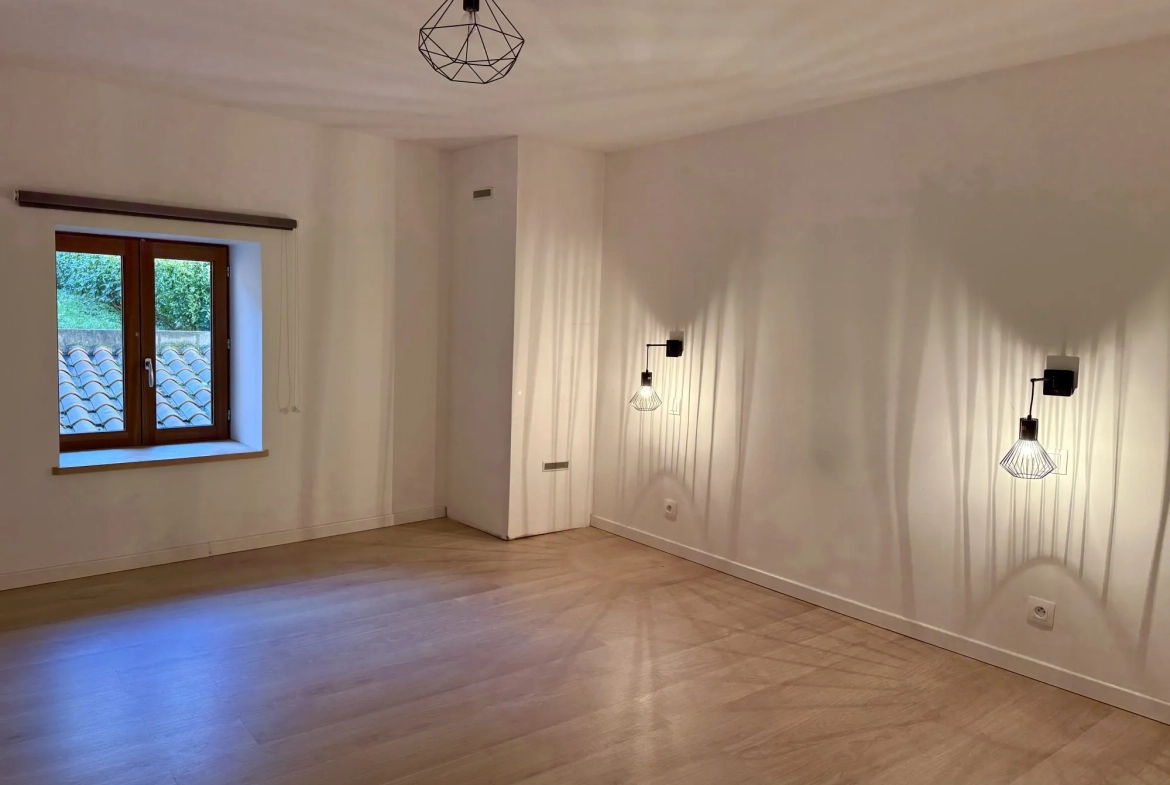 Maison de village rénovée de 90 m² au cœur de Beaujeu 