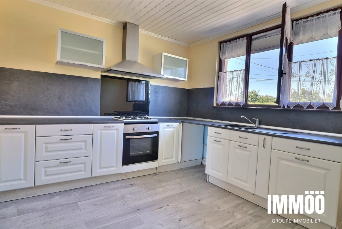 Charmante maison à rénover de 77 m² avec jardin de 2000 m² en campagne 