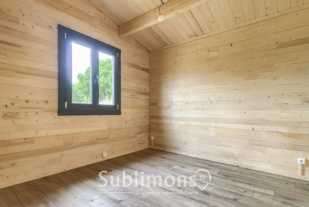 Chalet en bois de 46 m² avec terrasse dans un parc résidentiel à Sulniac 