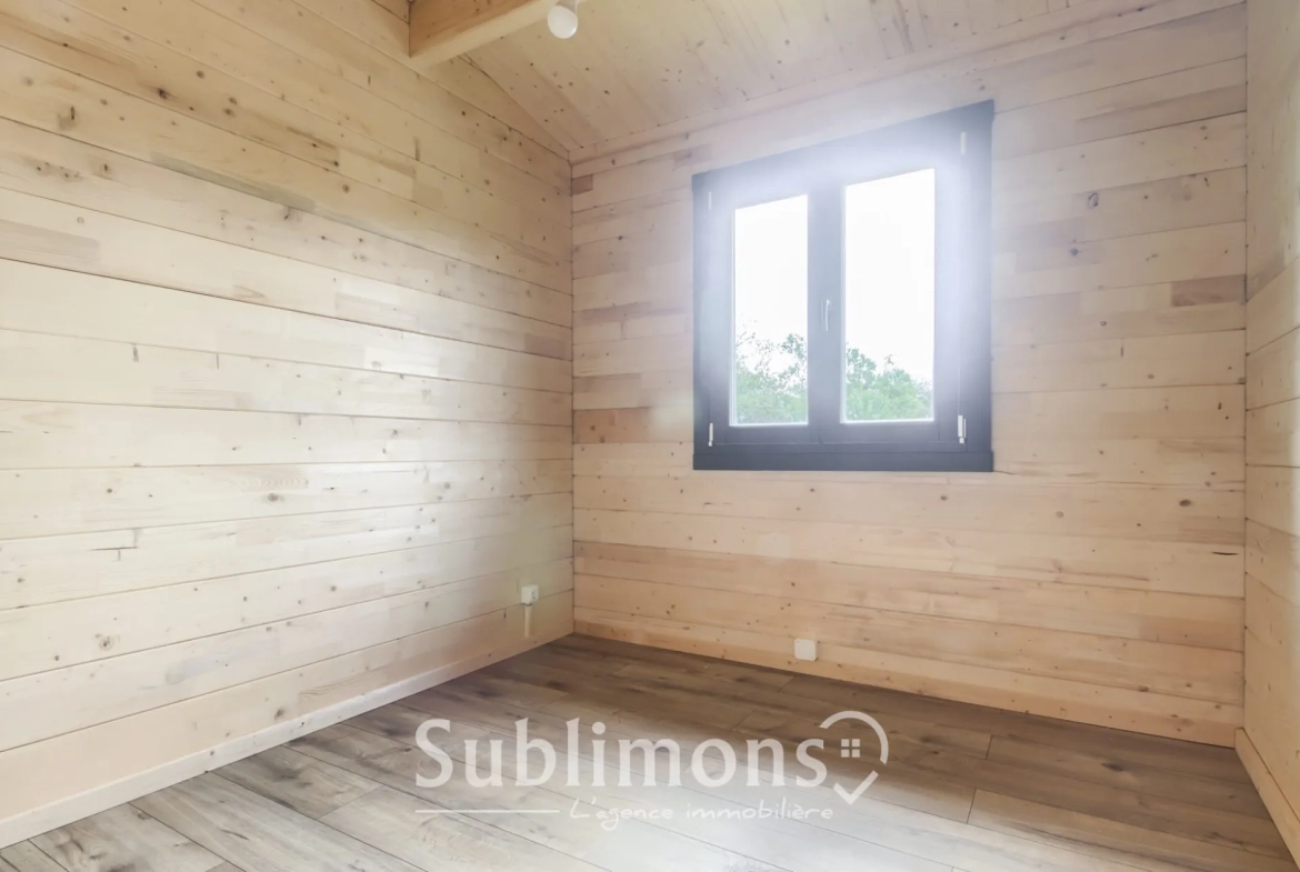 Chalet en bois de 46 m² avec terrasse dans un parc résidentiel à Sulniac 