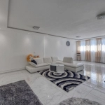 Appartement T4 rénové de 84 m² à Grenoble avec terrasse et cave, idéalement situé