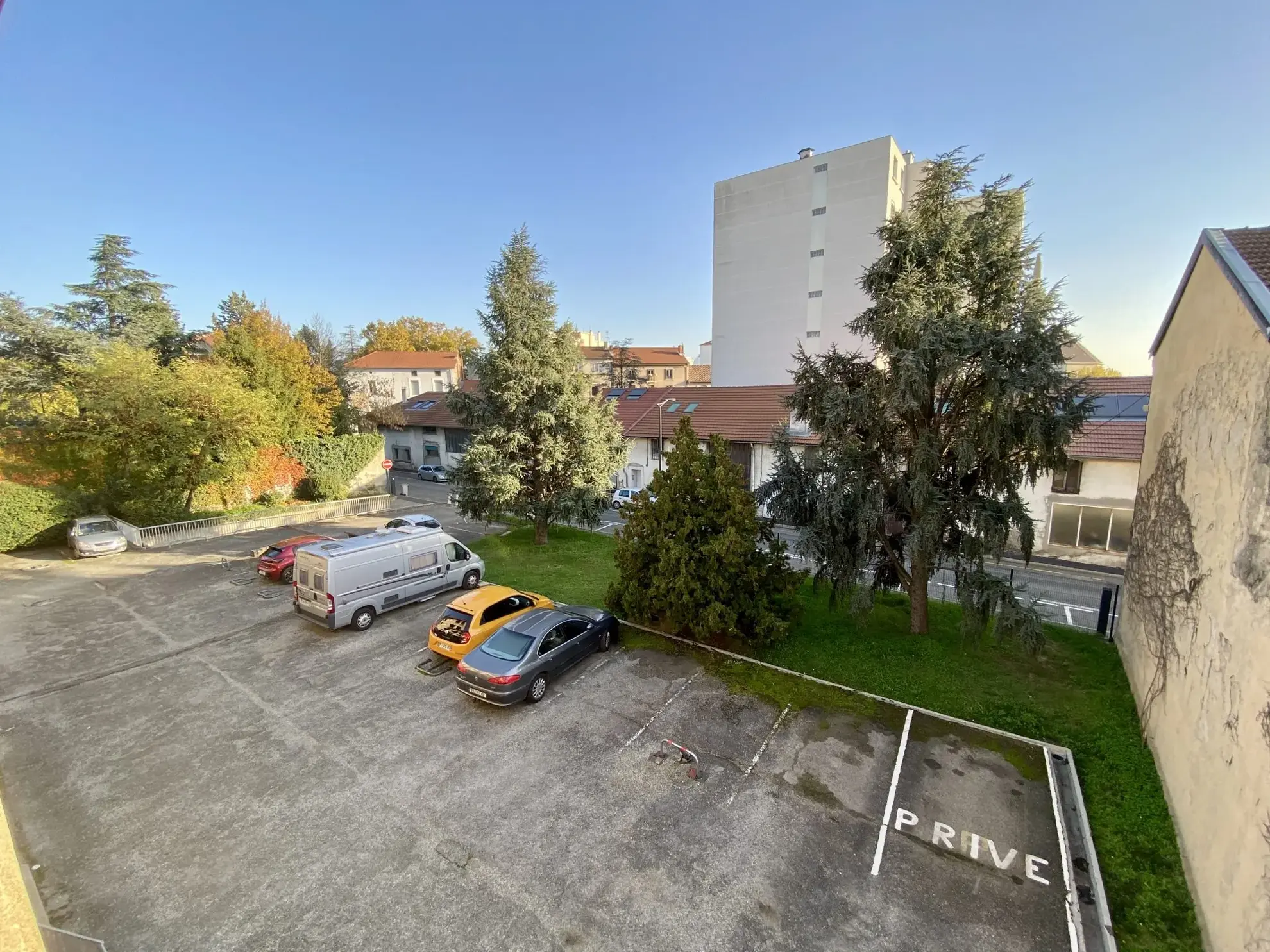 Appartement traversant 60 m² avec garage à Romans-sur-Isère 