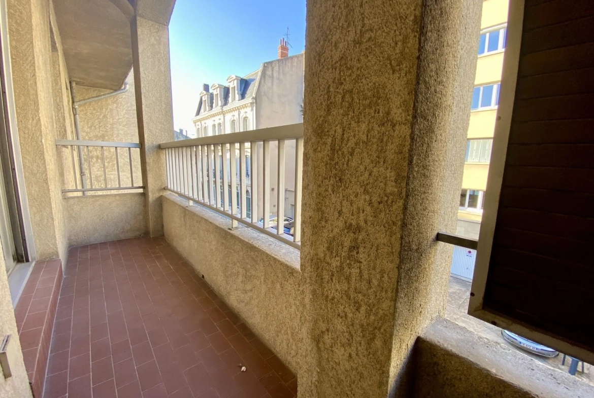 Appartement traversant 60 m² avec garage à Romans-sur-Isère 