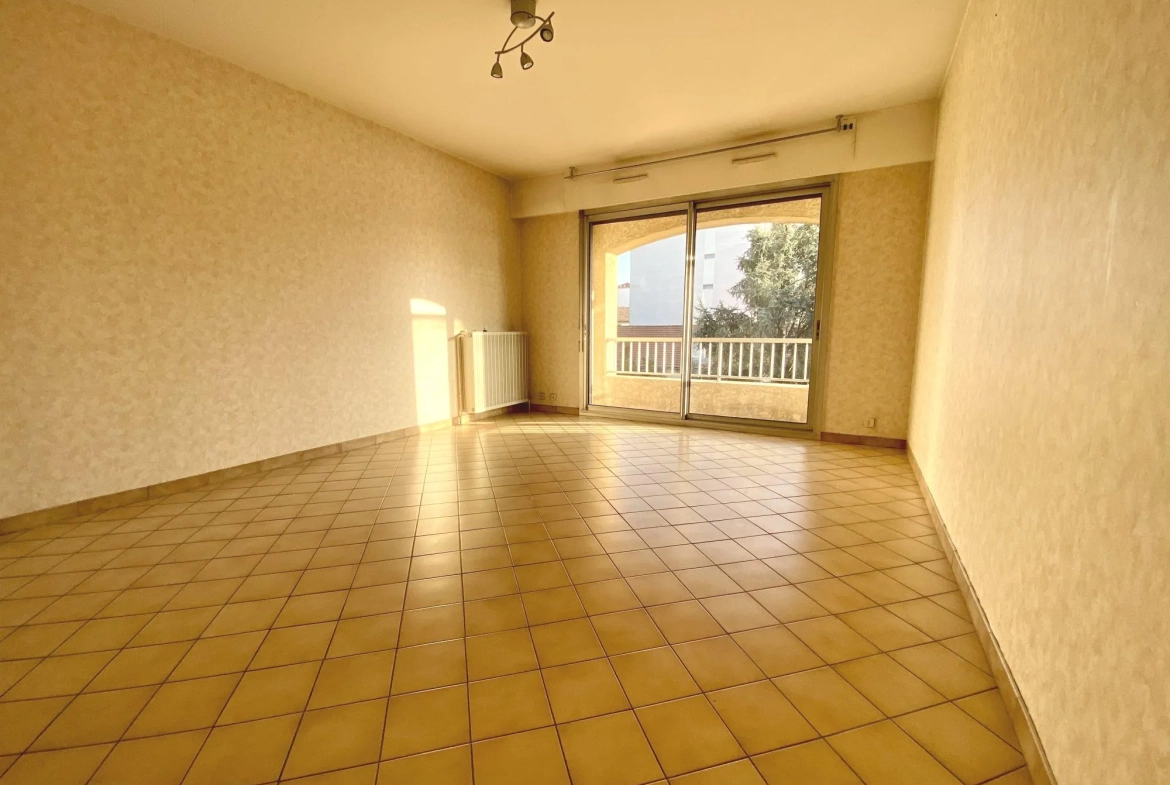 Appartement traversant 60 m² avec garage à Romans-sur-Isère 