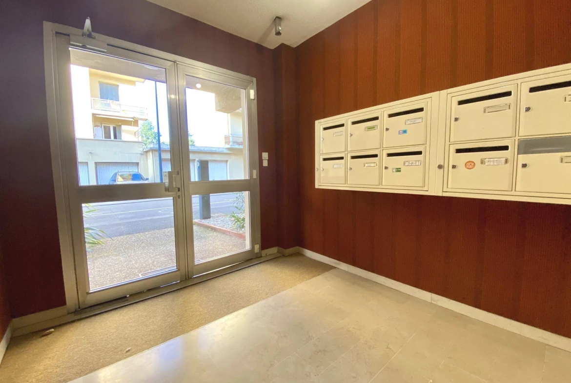 Appartement traversant 60 m² avec garage à Romans-sur-Isère 